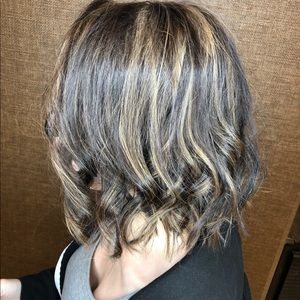 Meet your Posher, Holly